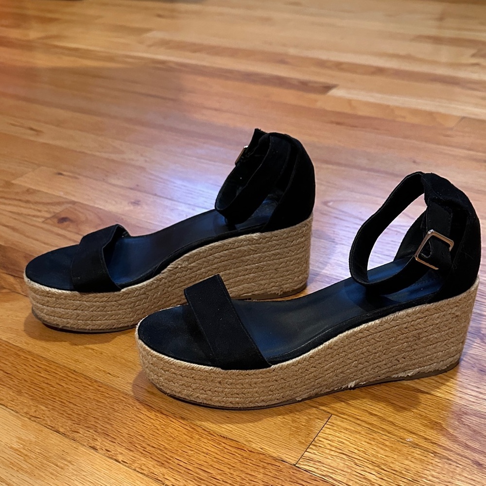 Forever 21 Black Wedge Sandals - Picture 3 of 3